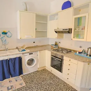Appartamento Larte Al Mare Vicino Spiaggia Con Ac E Wifi, Savona